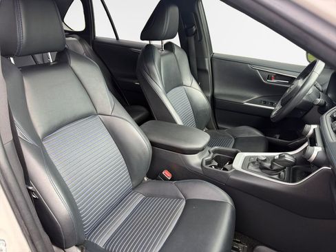 Used 2020 Toyota RAV4 XSE w/ Carpet Mat Package image 26