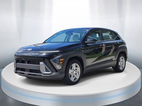 Certified 2026 Hyundai Kona SE FWD image 2