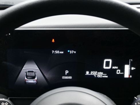 Used 2025 Nissan Kicks S image 23