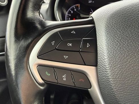 Used 2021 Jeep Grand Cherokee Limited image 14