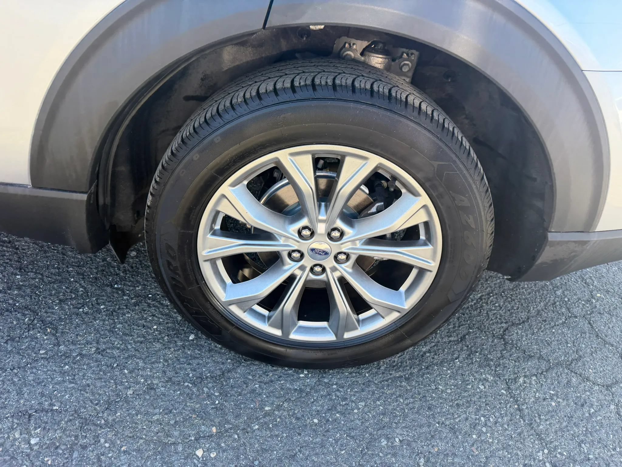 Used 2021 Ford Explorer Limited AWD/4WD image 7