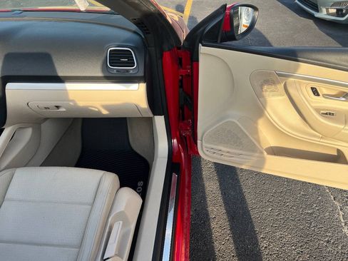 Used 2014 Volkswagen Eos Komfort FWD image 30