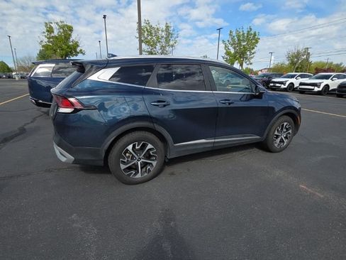 Used 2023 Kia Sportage EX AWD/4WD image 4