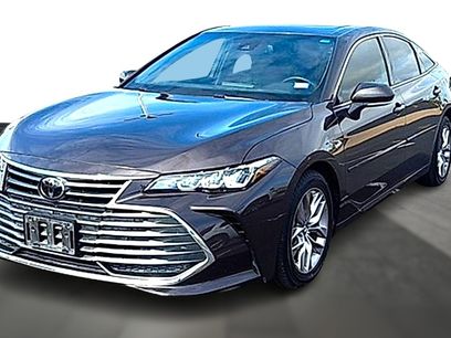 Used 2019 Toyota Avalon XLE w/ Moonroof Package