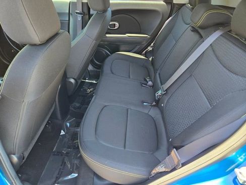 Used 2016 Kia Soul + w/ Designer's Package FWD image 13