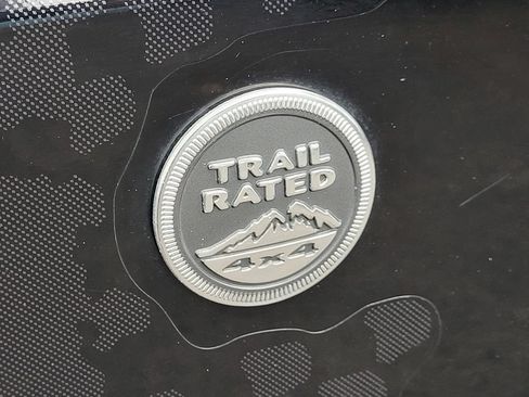 Used 2016 Jeep Wrangler Unlimited Sahara AWD/4WD image 13