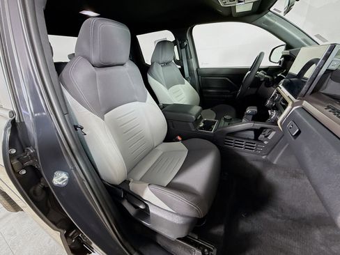 Used 2025 Toyota Tacoma TRD Sport RWD image 34