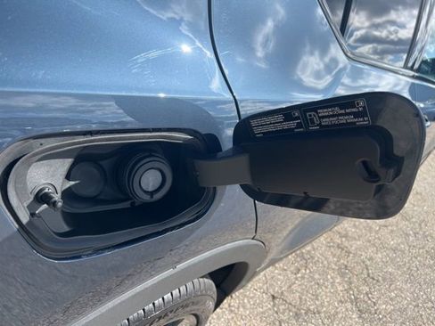 New 2026 Volvo XC40 B5 Ultra w/ Protection Package Premier AWD/4WD image 12