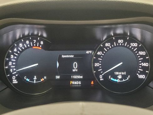 Used 2020 Lincoln MKZ image 23