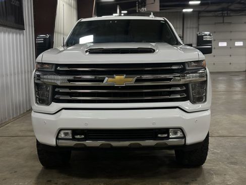 Used 2020 Chevrolet Silverado 2500 High Country w/ Z71 Off-Road Package image 3
