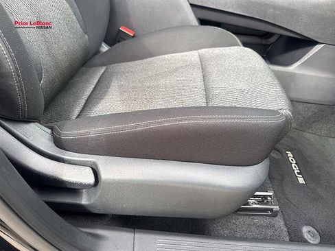 Used 2026 Nissan Rogue SV AWD/4WD image 11