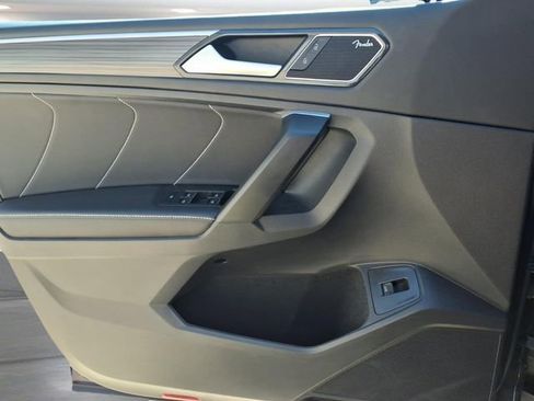 Used 2023 Volkswagen Tiguan SEL R-Line image 15