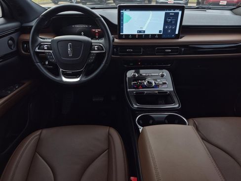 Used 2023 Lincoln Nautilus Reserve w/ Equipment Group 201A image 16