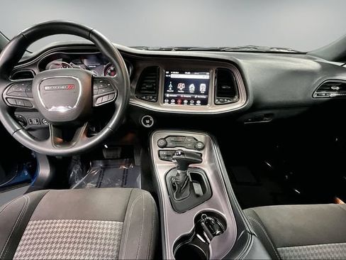 Used 2023 Dodge Challenger SXT RWD image 9