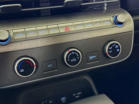 Certified 2024 Hyundai Kona SE image 18