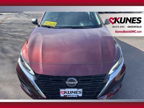 Used 2025 Nissan Altima 2.5 SV image 13