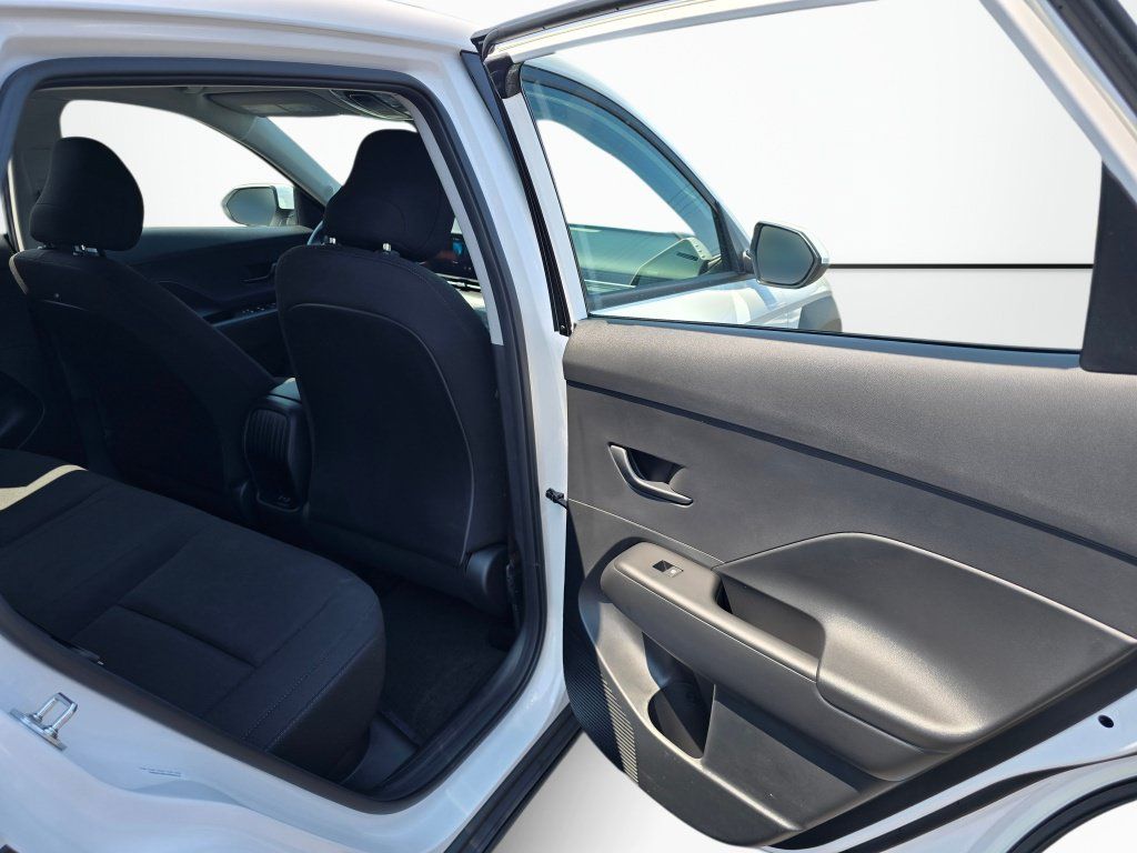 New 2027 Hyundai Kona SE AWD/4WD image 36