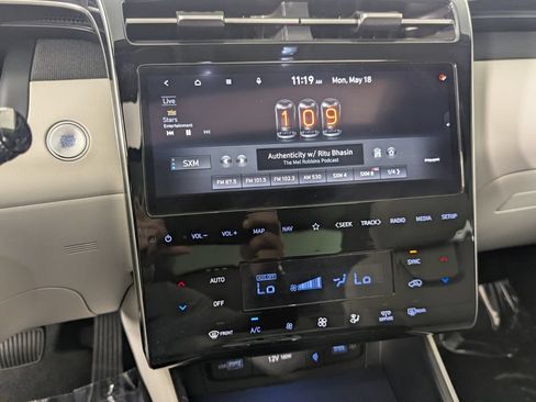 Certified 2022 Hyundai Tucson Limited FWD image 22