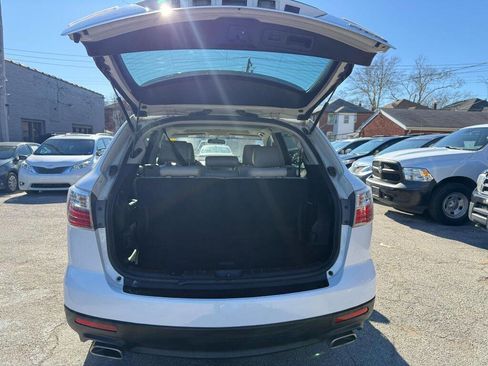 Used 2010 MAZDA CX-9 Touring w/ Moonroof & Bose Audio Pkg image 8