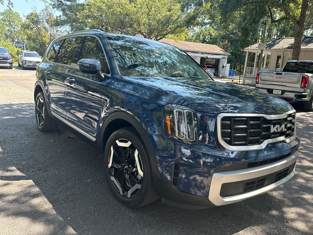 Used 2024 Kia Telluride S w/ S Sunroof Package FWD image 7