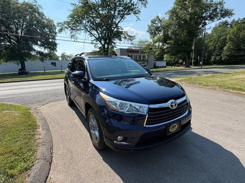 Used 2016 Toyota Highlander Limited AWD/4WD image 7