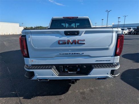 New 2026 GMC Sierra 1500 Denali w/ Denali Reserve Package image 5