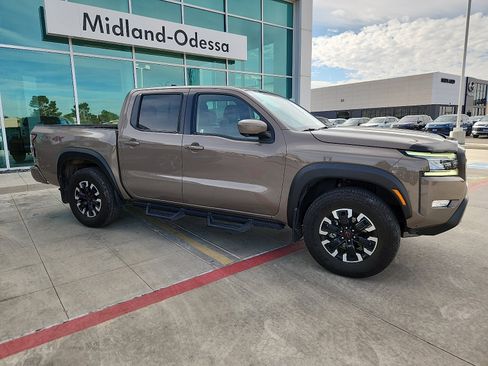 Used 2023 Nissan Frontier PRO-4X w/ Pro Convenience Package image 8