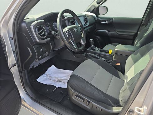 Used 2021 Toyota Tacoma TRD Sport RWD image 10