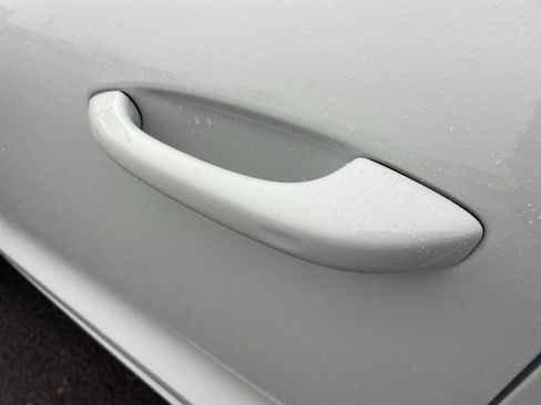 Certified 2025 Porsche Macan image 20