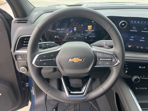 New 2026 Chevrolet Suburban Premier image 21