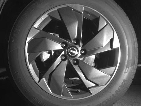 Used 2025 Nissan Rogue SV image 12