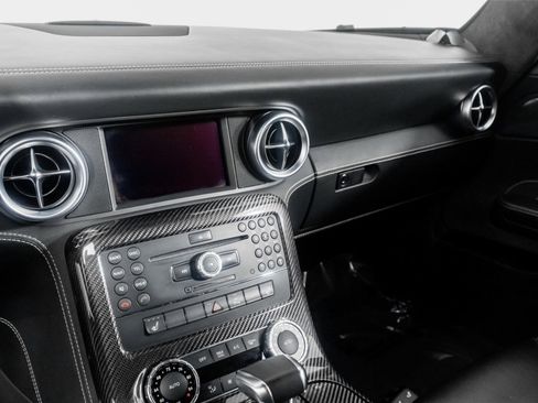 Used 2011 Mercedes-Benz SLS AMG Coupe image 33