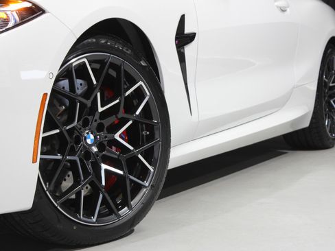 Used 2025 BMW M8 Competition w/ M Carbon Exterior Package image 32