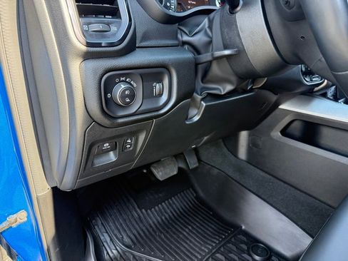 Used 2023 RAM 1500 Big Horn AWD/4WD image 16