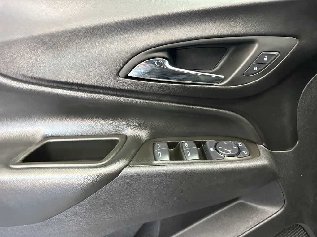 Used 2024 Chevrolet Equinox LT AWD/4WD image 10