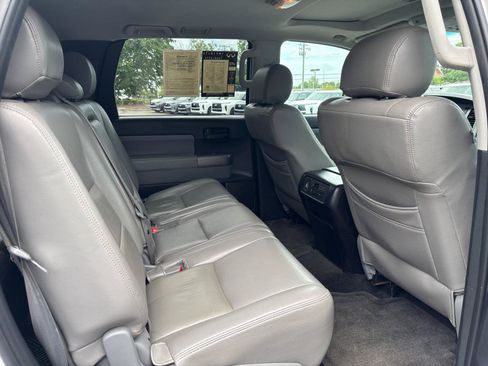 Used 2016 Toyota Sequoia SR5 RWD image 35