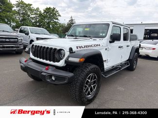 Used 2024 Jeep Gladiator Rubicon w/ Convenience Group AWD/4WD video 1