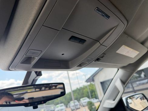 Used 2018 Chevrolet Silverado 2500 LT AWD/4WD image 35