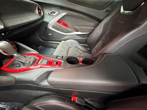 Used 2019 Chevrolet Camaro ZL1 RWD image 28
