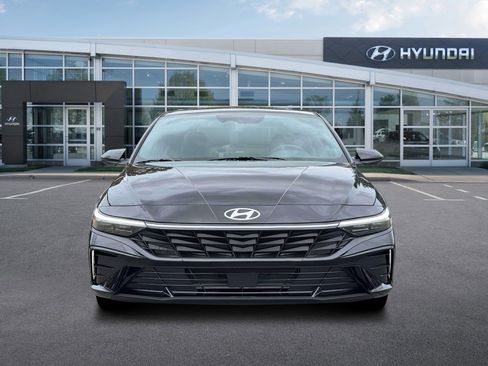 New 2026 Hyundai Elantra SEL Sport FWD image 12