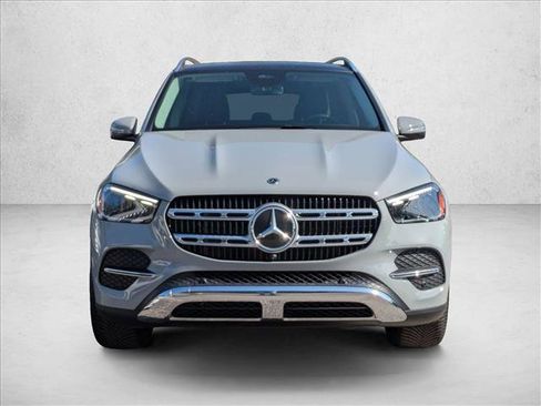 Used 2025 Mercedes-Benz GLE 350 4MATIC image 2