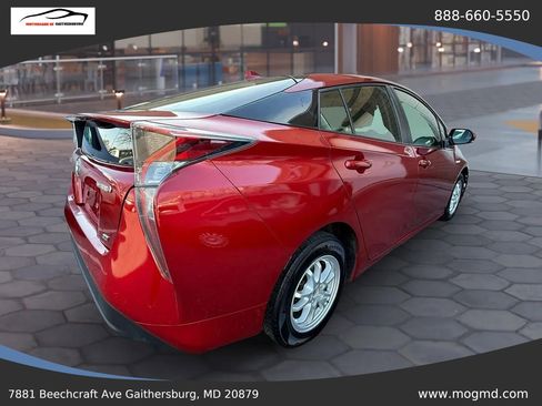Used 2016 Toyota Prius Two FWD image 4