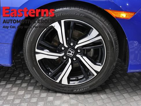 Used 2017 Honda Civic Touring image 30