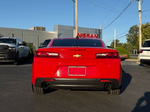 Used 2018 Chevrolet Camaro LT image 8