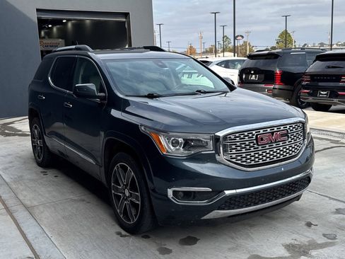 Used 2019 GMC Acadia Denali image 10