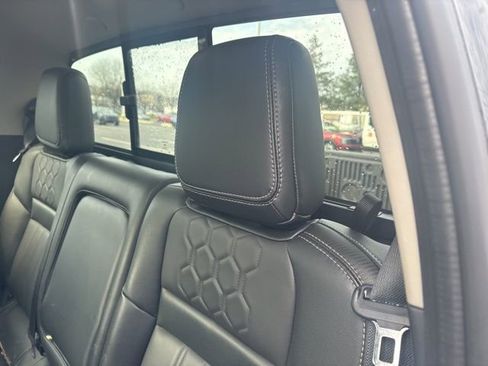 Certified 2023 Nissan Frontier SV w/ SV Premium Package image 28