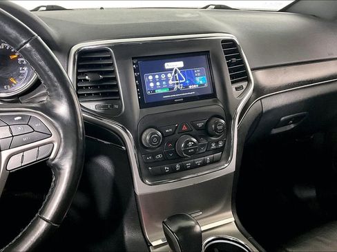 Used 2018 Jeep Grand Cherokee Limited image 6