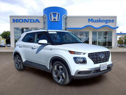 Used 2025 Hyundai Venue SEL