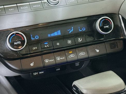 Used 2024 Hyundai Elantra SEL w/ Convenience Package FWD image 10
