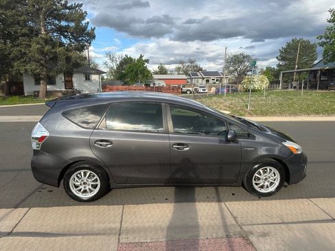 Used 2014 Toyota Prius V Two image 6